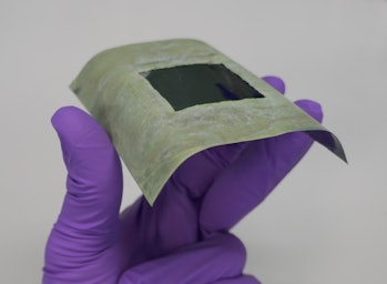 The new artificial leaf, which could replace gases from fossil fuels.