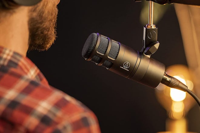 Audio-Technica AT2040 is the expert-recommended best microphone for podcasting.