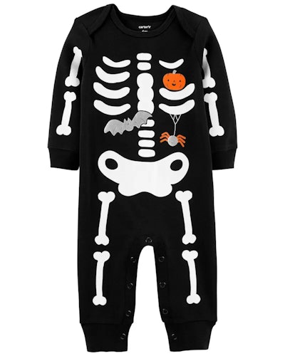 Skeleton jumpsuits are a comfy mom, dad, and baby Halloween costume idea.