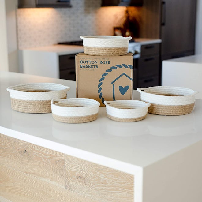 NaturalCozy Round Small Woven Baskets (5-Pack)