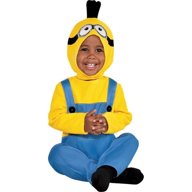 Match perfectly in a Minions-themed mom, dad and baby Halloween costume.