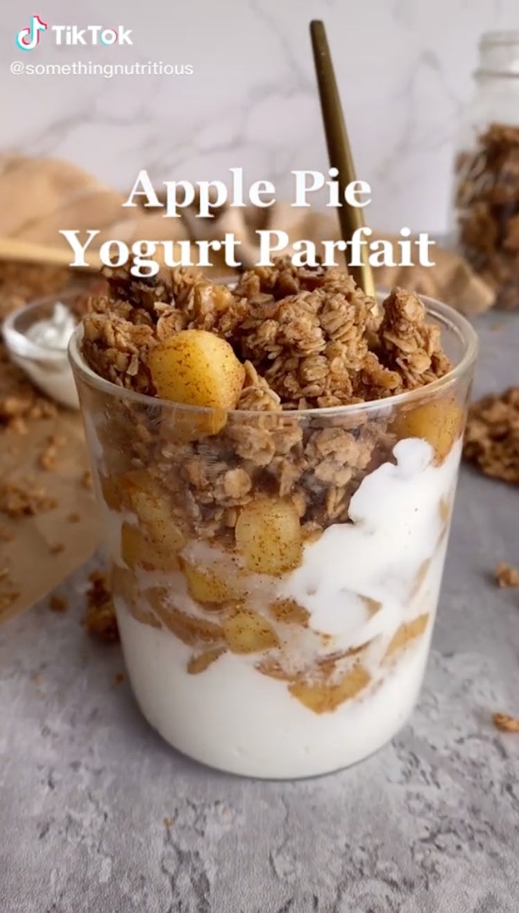 The Apple Pie Yogurt Parfait is a healthy and easy fall breakfast reacipe to try from TikTok. 