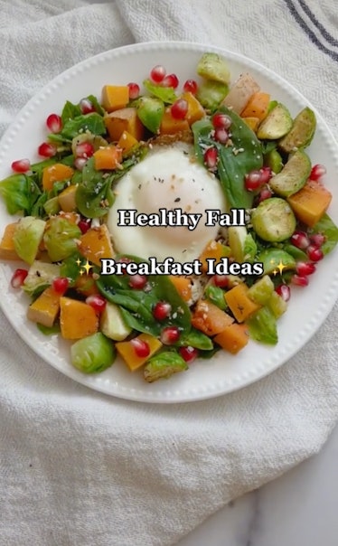 The harvest Protein Salad is a healthy and easy fall breakfast reacipe to try from TikTok. 