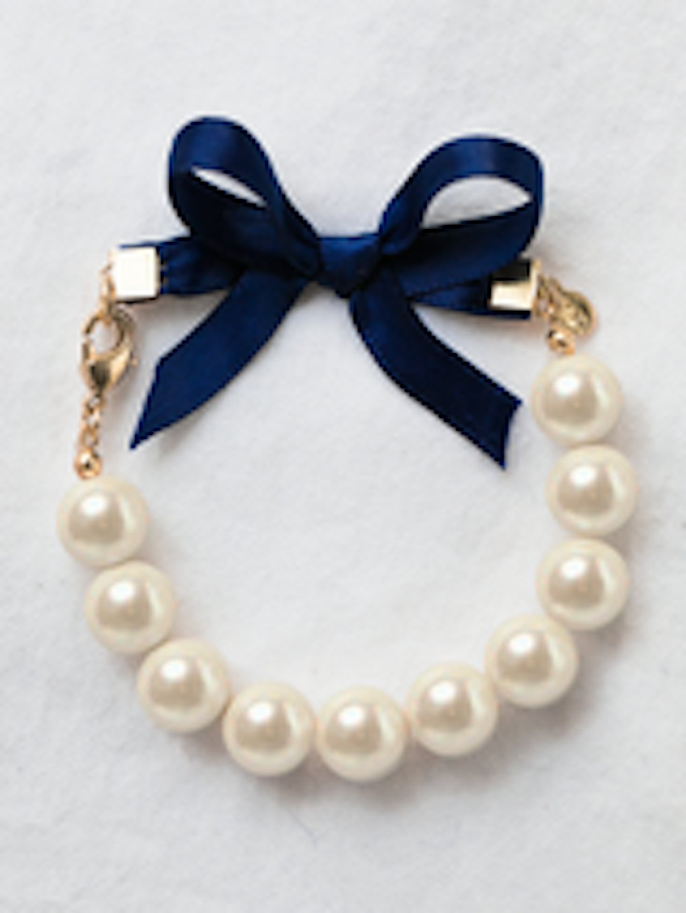 Classy Girls Wear Pearls