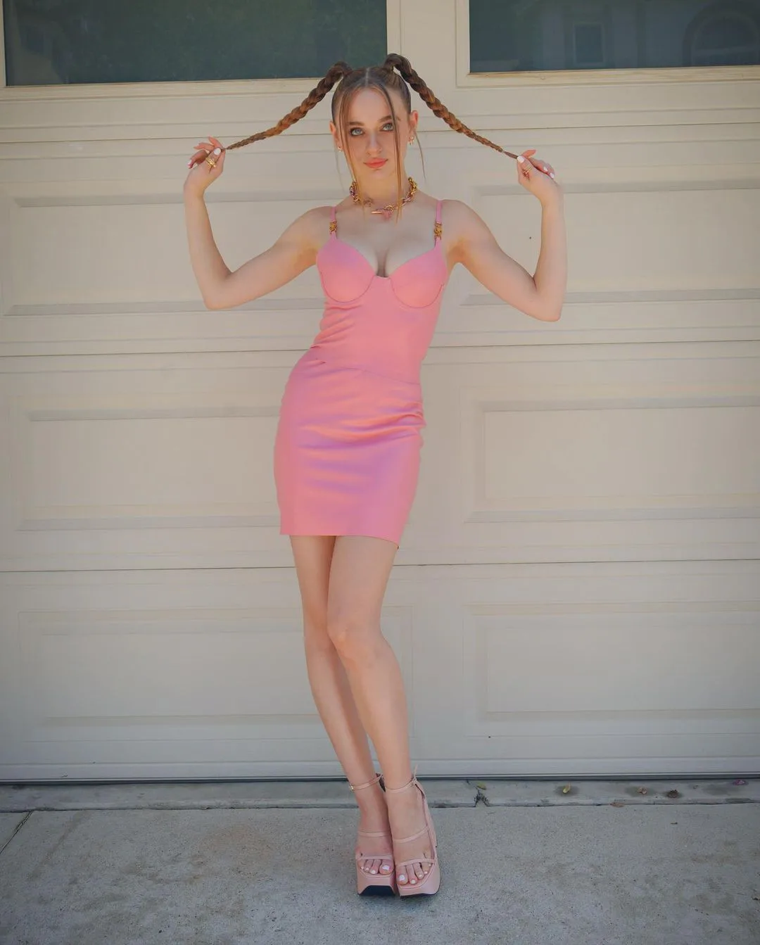 Joey King Channels Baby Spice in Ultra-Girly Look