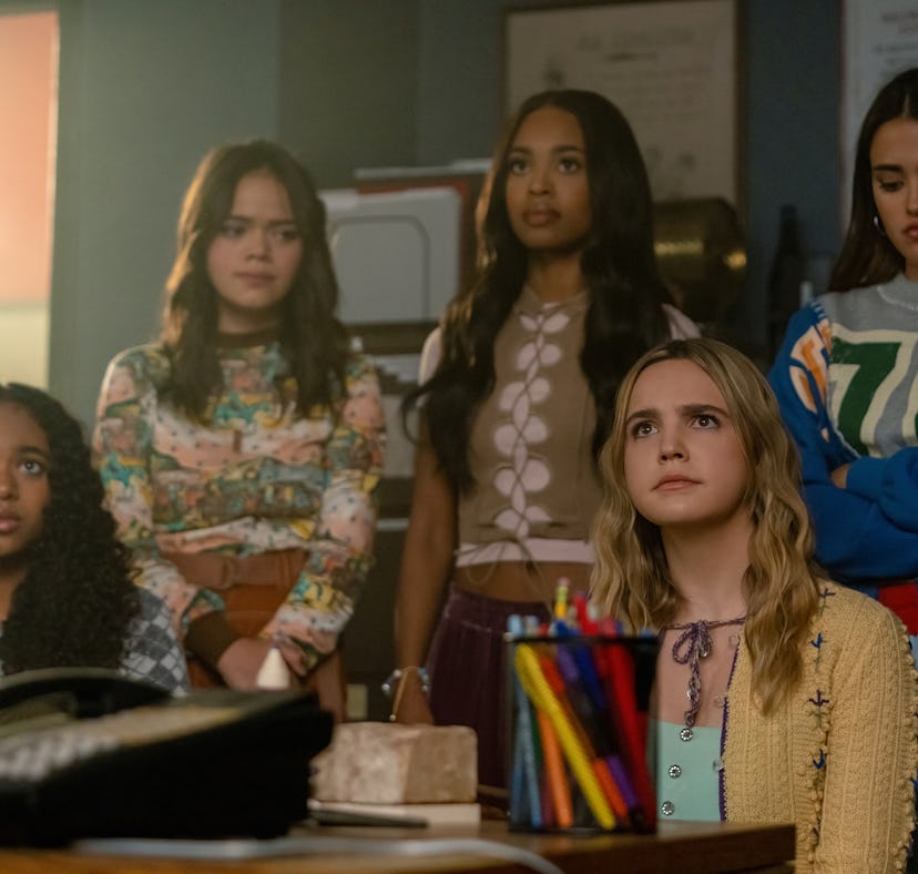 Chandler Kinney as Tabby, Malia Pyles as Minnie, Zaria as Faran, Bailee Madison as Imogen, and Maia ...