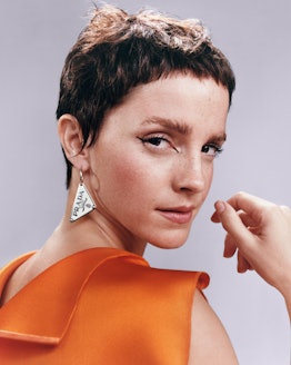 Emma Watson's pixie cut 2022 as seen in the campaign for the new Prada Paradoxe fragrance 
