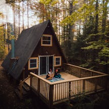 This A-frame cabin is one of the best Airbnbs for fall foliage in 2022.