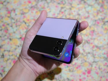 Samsung Galaxy Z Flip 4 Review Win By Default Samsung Galaxy Z Flip 4 Review Win By Default