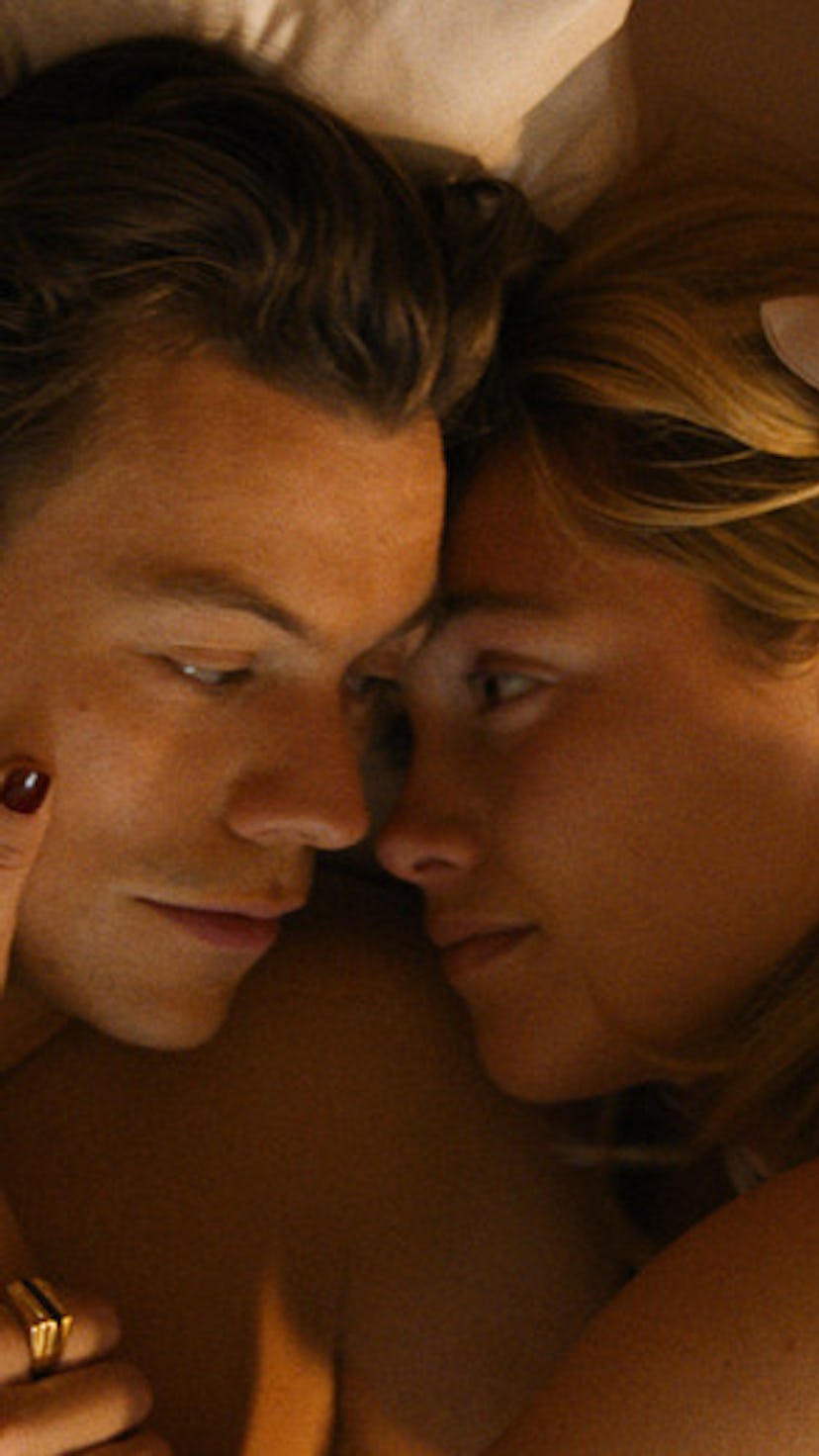 Fans have a lot to say about Harry Styles' American accent in a recent 'Don't Worry Darling' teaser.