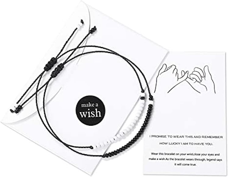 Distance Matching Bracelets for Couples