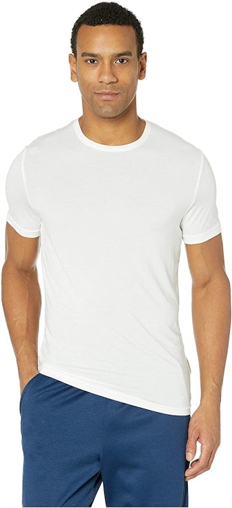 This crew-neck T-shirt is made of ultra-lightweight, stretchy modal fabric. 