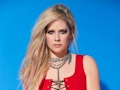 Avril Lavigne will present at the 2022 VMAs.