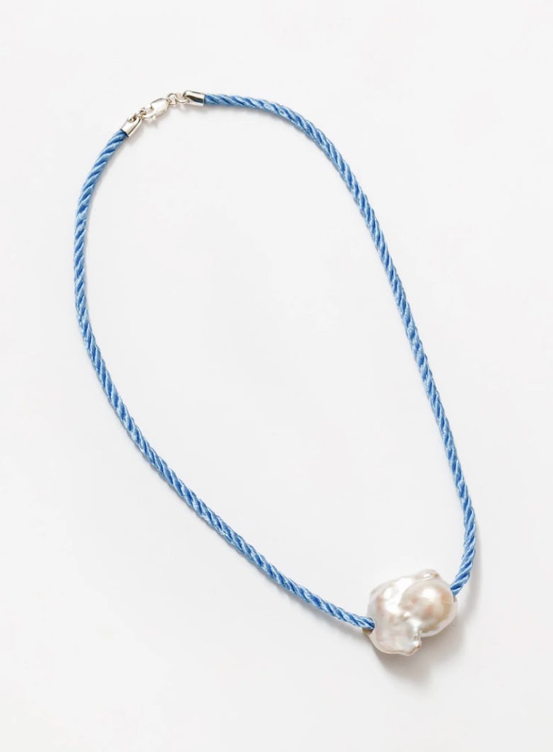 5 Fall 2022 Jewelry Trends That'll Spice Up Any Outfit