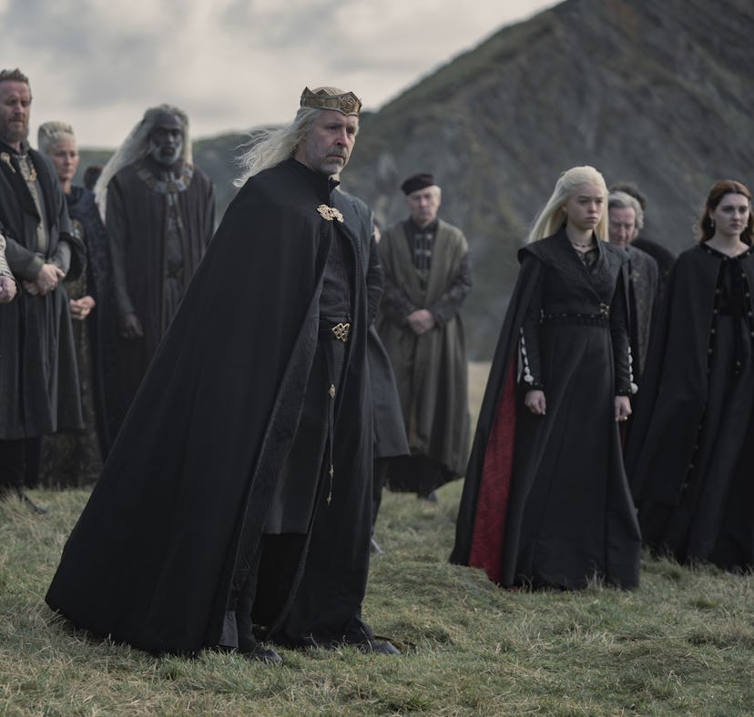 Paddy Considine, Rhys Ifans, Eve Best, Steve Toussaint, Milly Alcock, Emily Carey in House of the Dr...