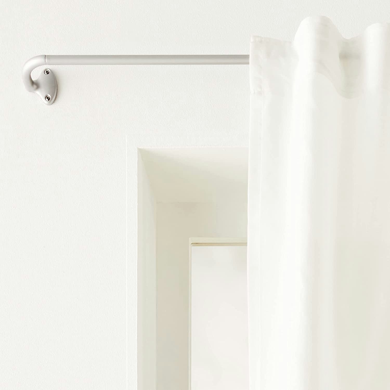 Amazon Basics Curtain Rod