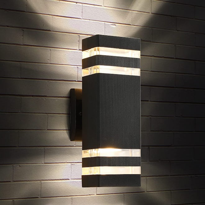Tewei Outdoor Wall Light