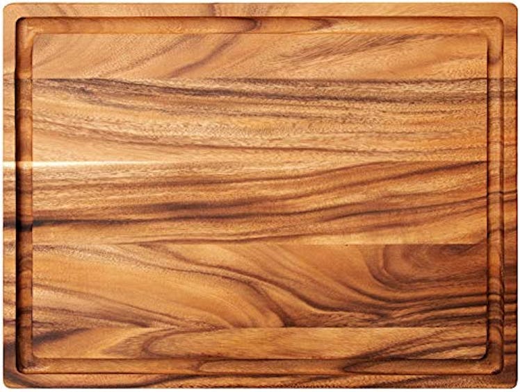 Villa Acacia Wood Cutting Board