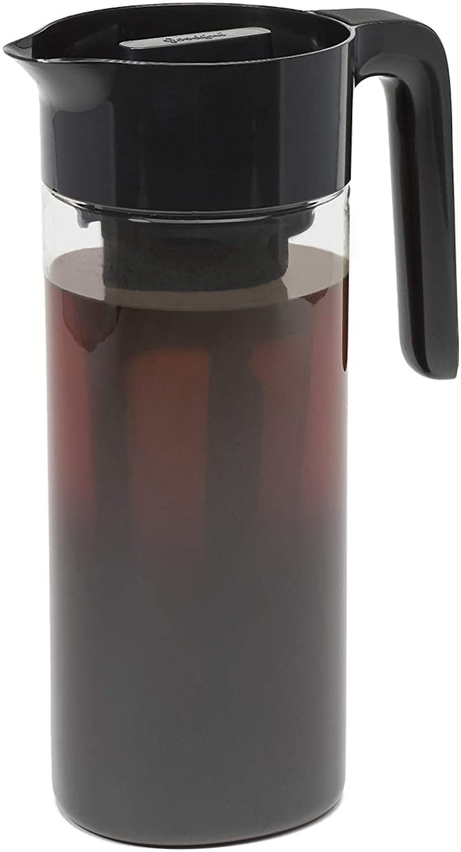 Does your morning routine include coffee? Make your own fancy cold brew at home with this pitcher.