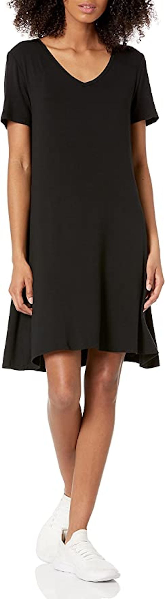Amazon Essentials Standard Short-Sleeve V-Neck Swing Dress