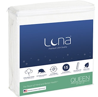 Luna Queen Mattress Protector
