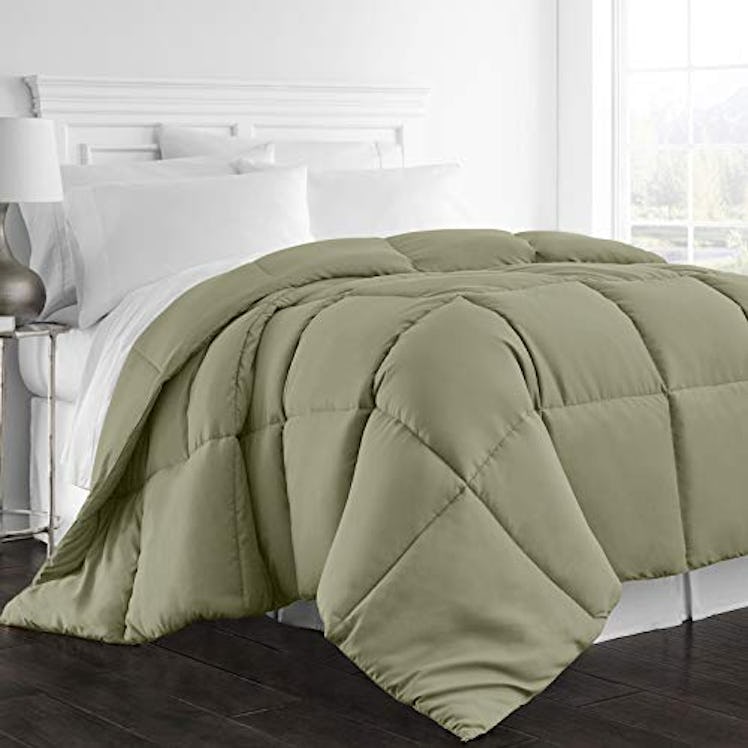 Beckham Hotel Collection Down Alternative Comforter