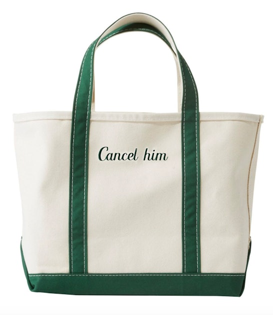The ironic LL Bean Boat and Tote - une femme d'un certain âge