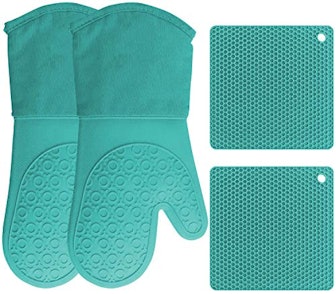 HOMWE Silicone Oven Mitts and Pot Holders (4-Piece Set)