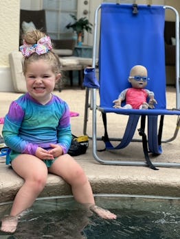 Little Girl Brings Creepy Baby Doll To Disney World & Goes Viral