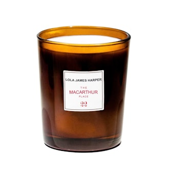 22 - The MacArthur Place - 190G CANDLE