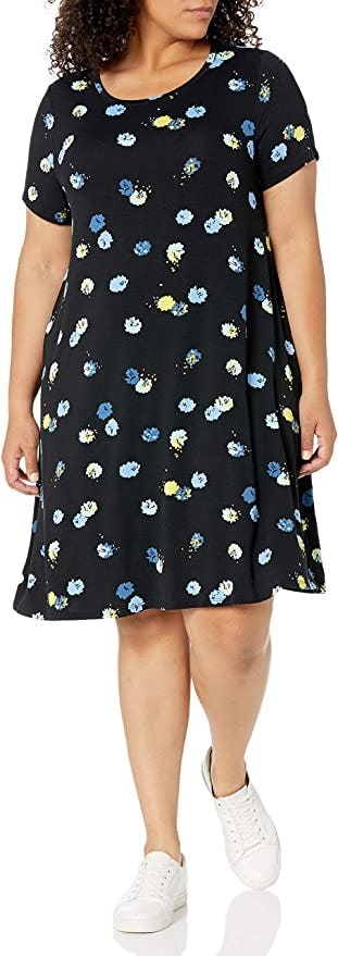 Amazon Essentials Short-Sleeve Scoopneck Swing Dress