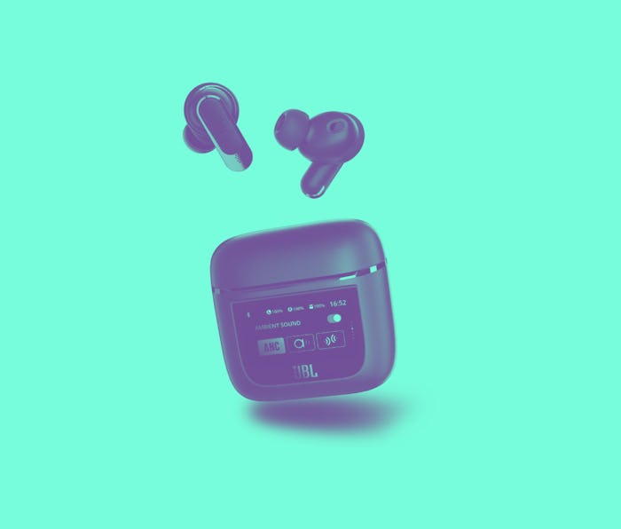 The JBL Tour Pro 2 in black.
