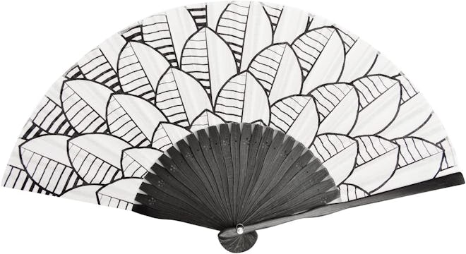Salutto produces some of the best patterned hand fans for weddings that you can snag on Amazon.