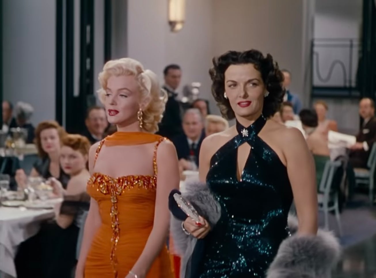 Marylin Monroe and Jane Russell in the scene from Gentlemen Prefer Blondes 