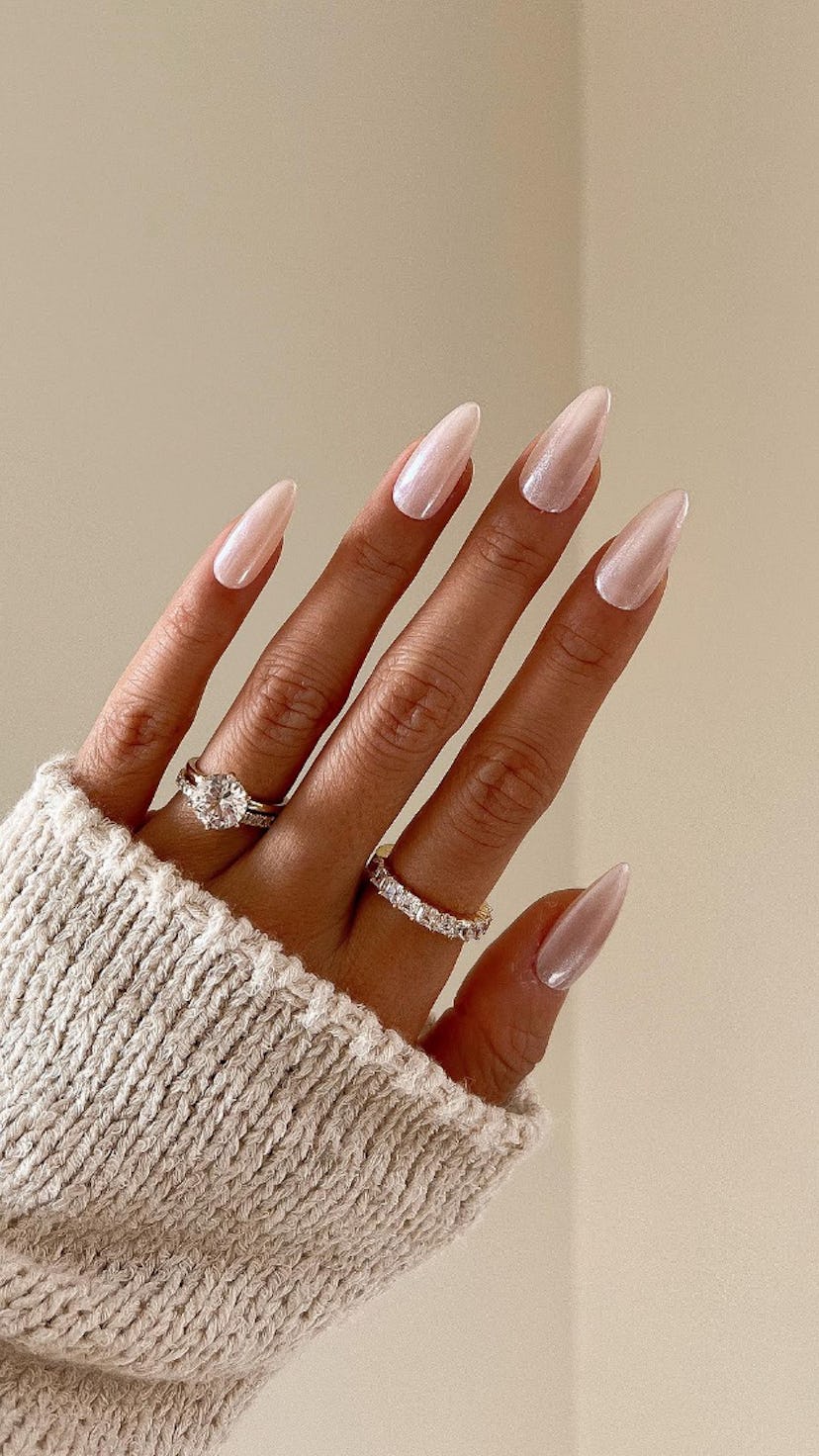 hailey bieber nails inspo