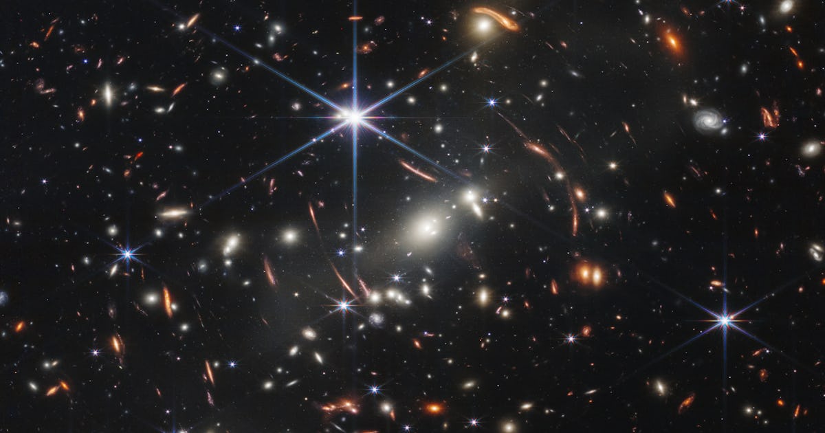 Le télescope Webb découvre une galaxie « étonnante » depuis le bord du temps Le télescope Webb découvre une galaxie « étonnante » depuis le bord du temps