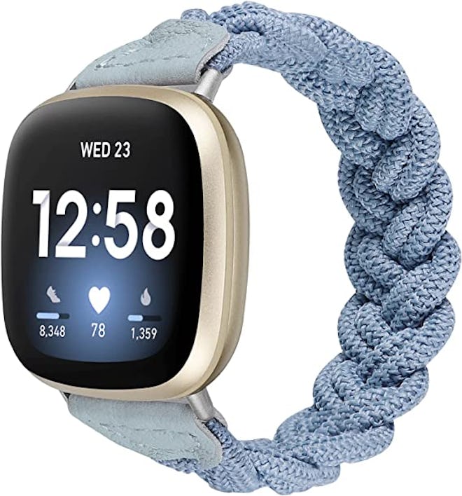 This braided elastic Fitbit band for sensitive skin is stylish and comfortable. 