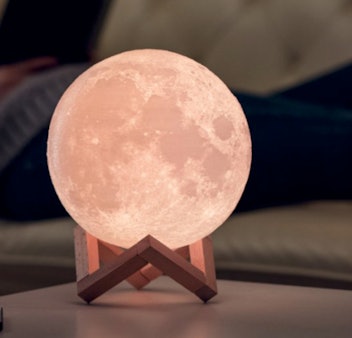 Mind-Glowing 3D Moon Lamp (4.7 Inch)