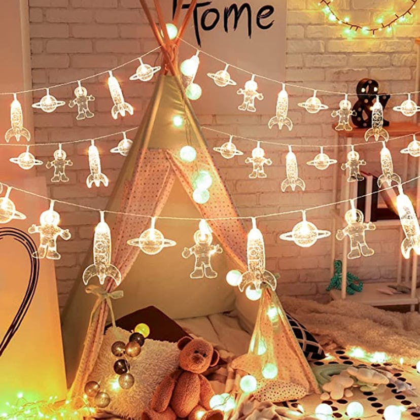 AceList LED Astronaut String Lights