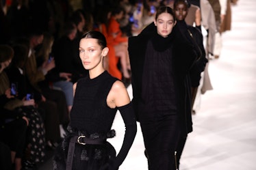 Bella Hadid & Gigi Hadid At New York Fashion Week — Runway Models –  Hollywood Life