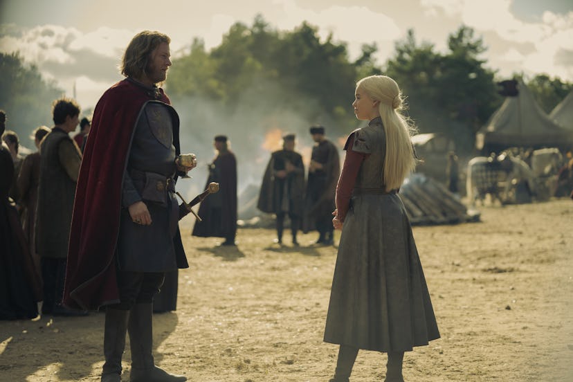 Jefferson Hall as Jason Lannister and Milly Alcock as Rhaenyra Targaryen in ‘House of the Dragon’
