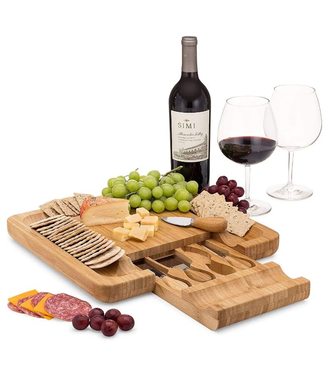 Dynamic Gear Bamboo Cheese Board Charcuterie Board Set With Cutlery