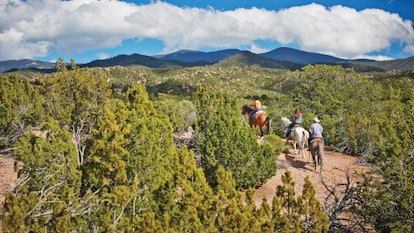 horseback riding in santa fe