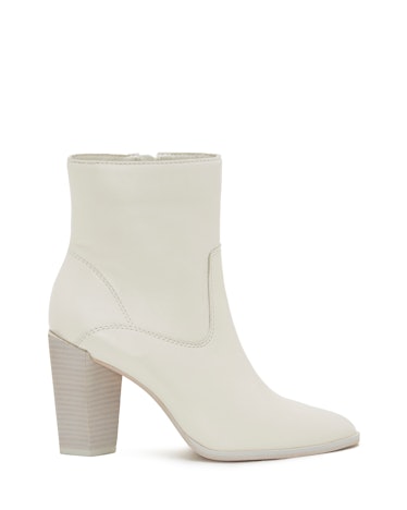 White Ankle Boots: Here Are The 5 Styles To Shop This Fall