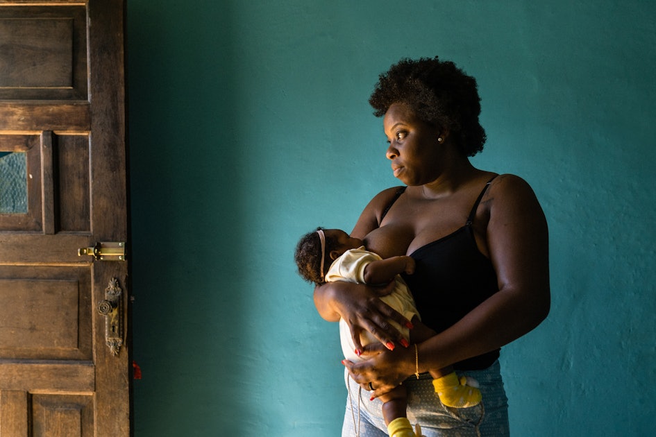 Black Moms Encourage Breastfeeding, Break Through Stigma And Generational  Trauma