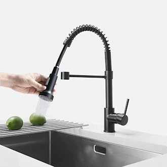 OUPAN Modern Pull-Out Kitchen Faucet