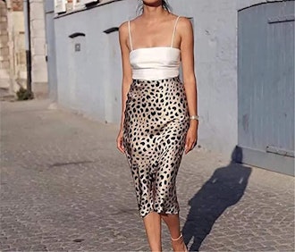 Soowalaoo High-Waisted Leopard Midi Skirt
