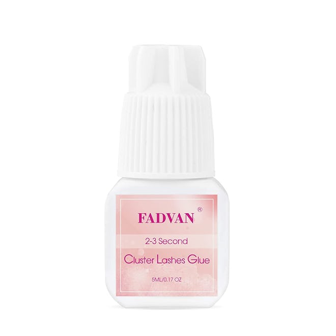 Fadvan Cluster Lashes Glue is the best eyelash extension glue for self application.