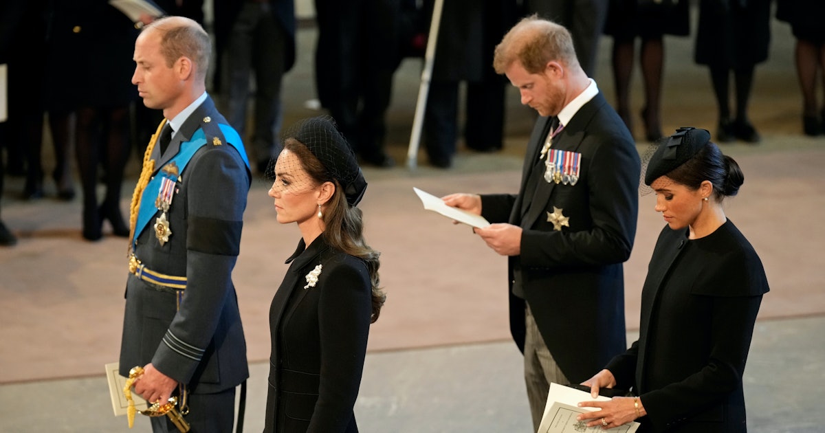 William and Kate Unite with Harry and Meghan as the Queen’s Casket ...