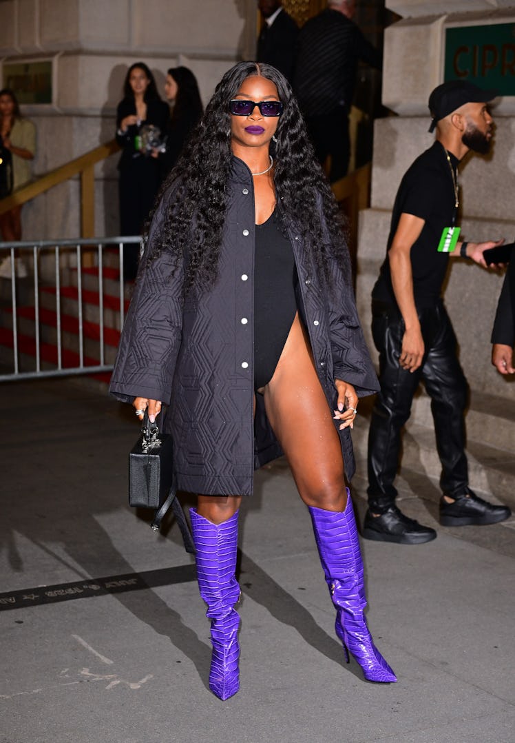 Ari Lennox arrives to the Puma fashion show at Cipriani 25 Broadway on September 13, 2022 in New Yor...